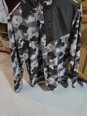 STARTER Black and Gray Camo Quarter‑Zip Performance Fleece